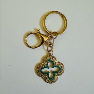NEW Gold Tone and Light Blue Clover Keychain/Bag Charm Accessory✨